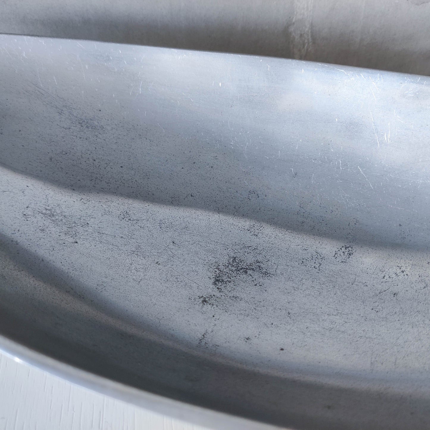 Vintage 1990s large sculptural spiral scroll boat shaped cast aluminium centrepiece bowl