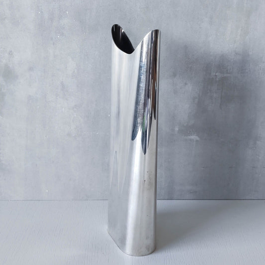 1980s Guido Niest Fala Atelier Italian handmade silver plated modernist vase