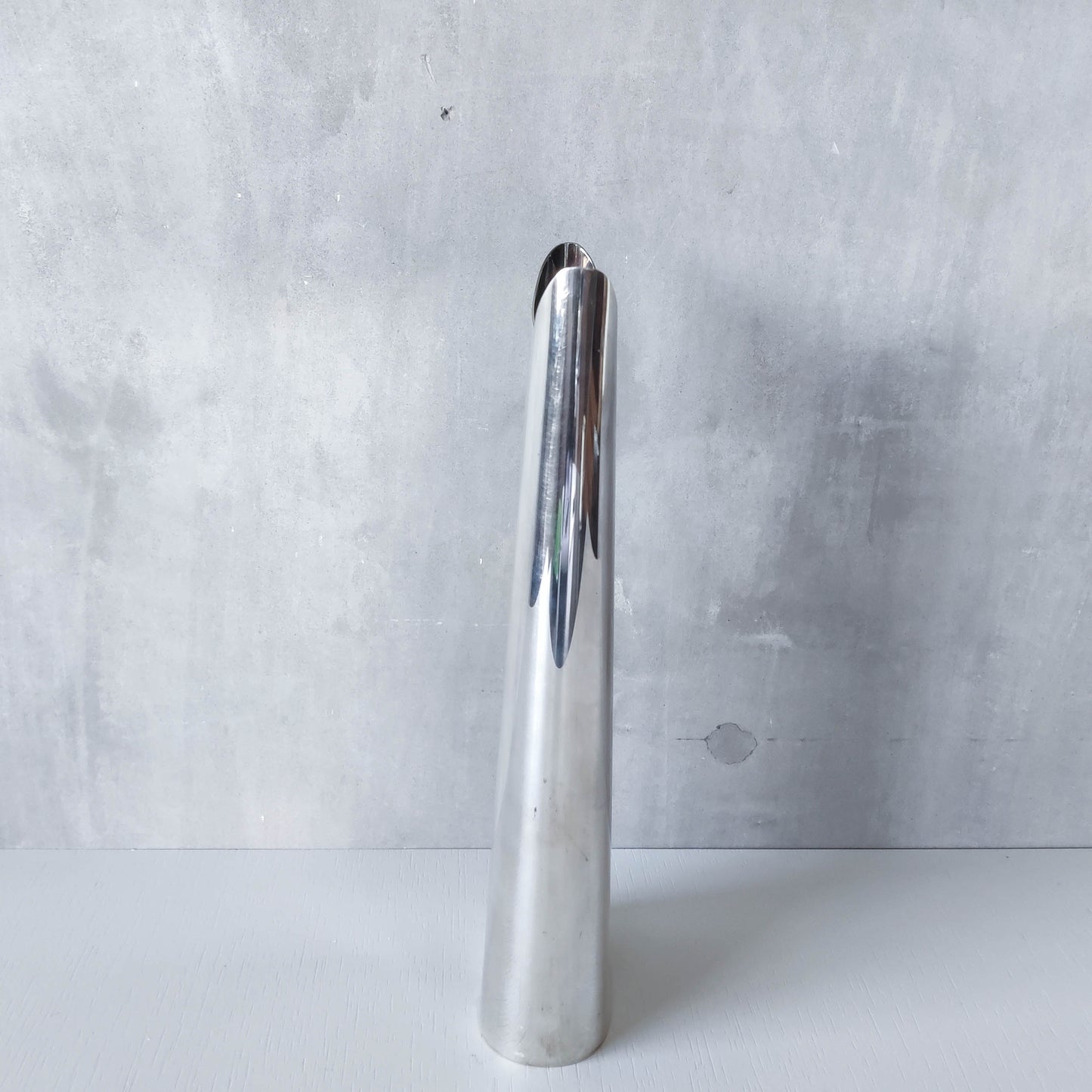 1980s Guido Niest Fala Atelier made in Italy silver plated modernist vase handmade Italy