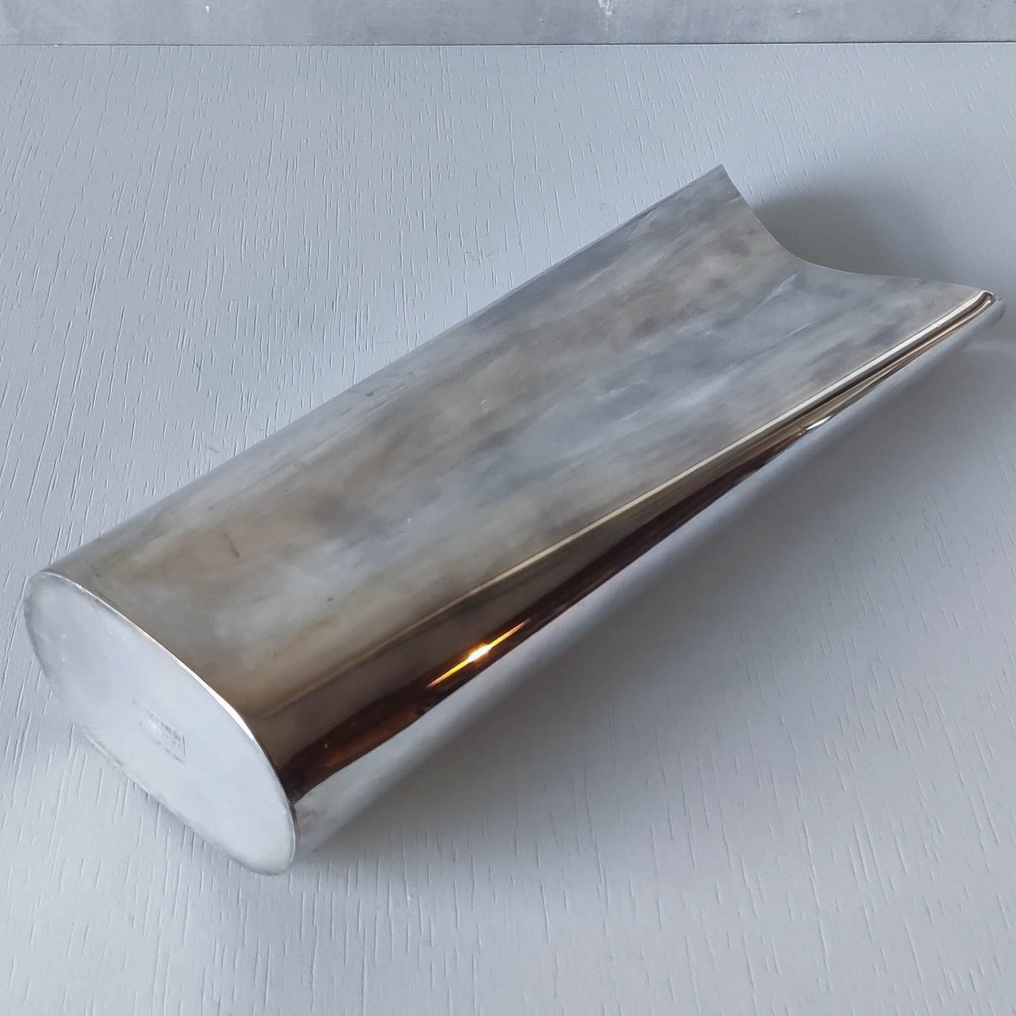 1980s Guido Niest Fala Atelier Italian handmade silver plated modernist vase