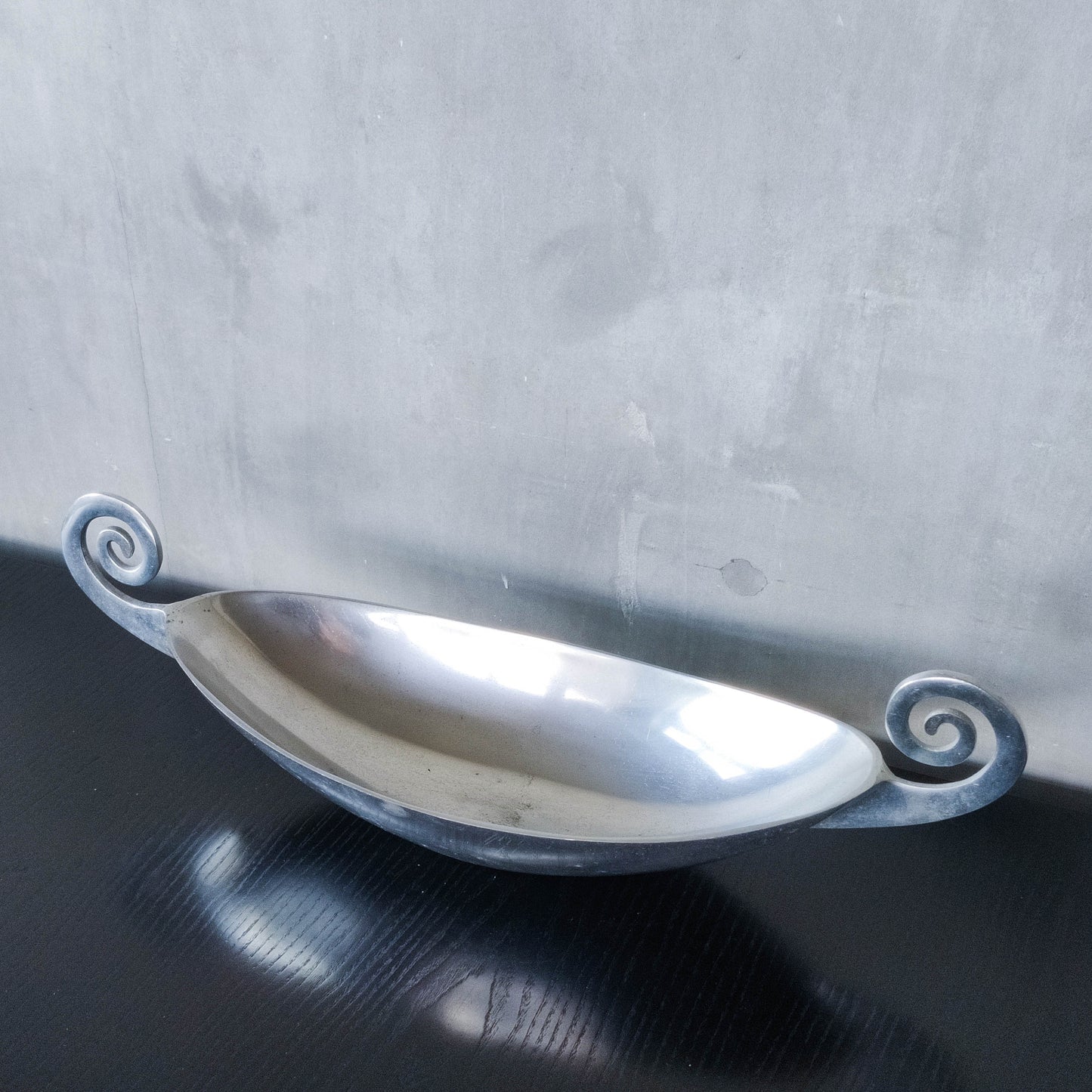 Vintage 1990s large sculptural spiral scroll boat shaped cast aluminium centrepiece bowl
