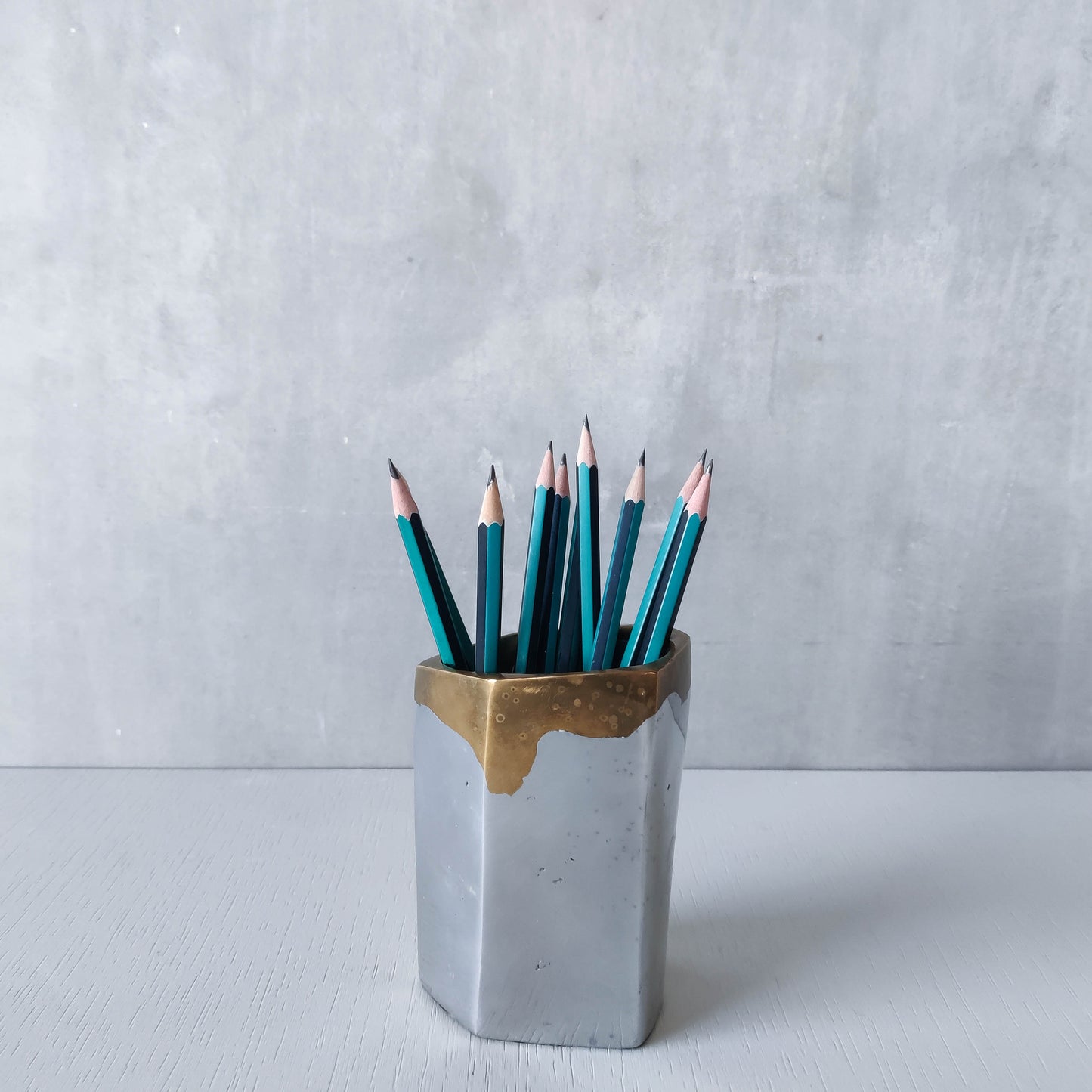 Vintage David Marshall Disenos brutalist hand cast aluminium and brass pen holder desk tidy