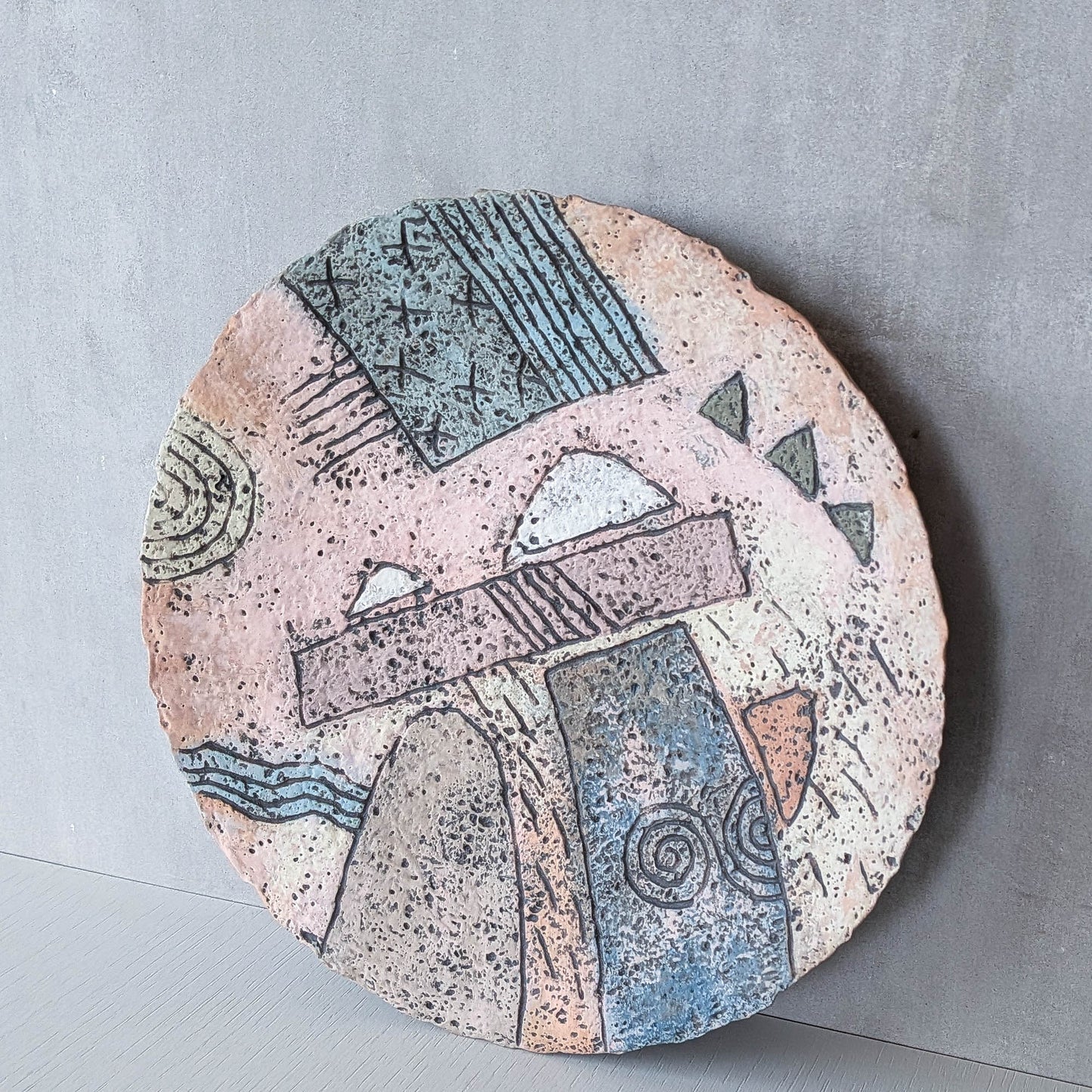 Scottish school 1990s painterly studio pottery decorative plate
