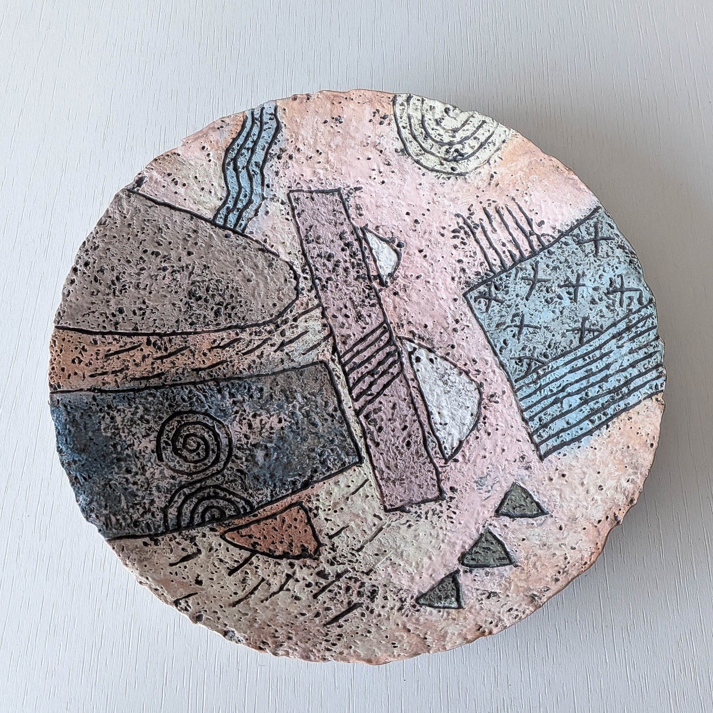 Scottish school 1990s painterly studio pottery decorative plate