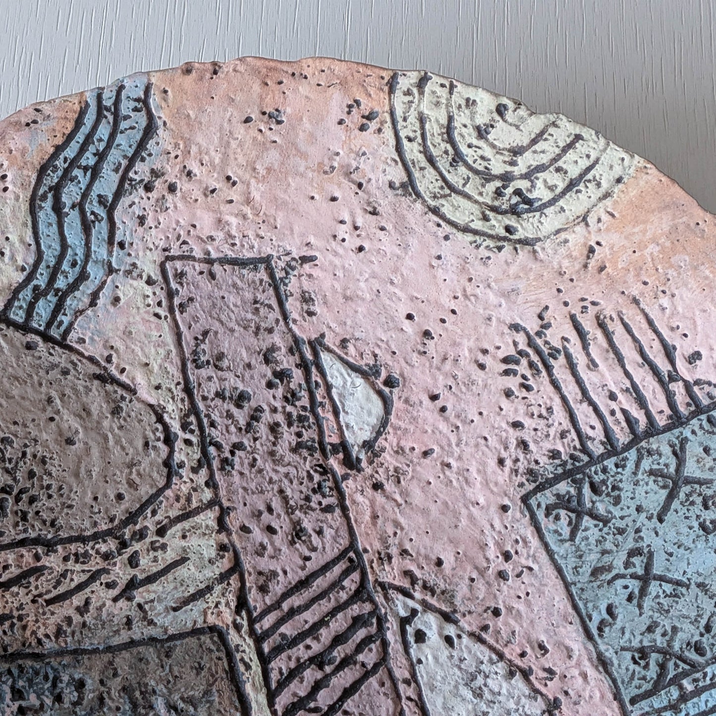 Scottish school 1990s painterly studio pottery decorative plate