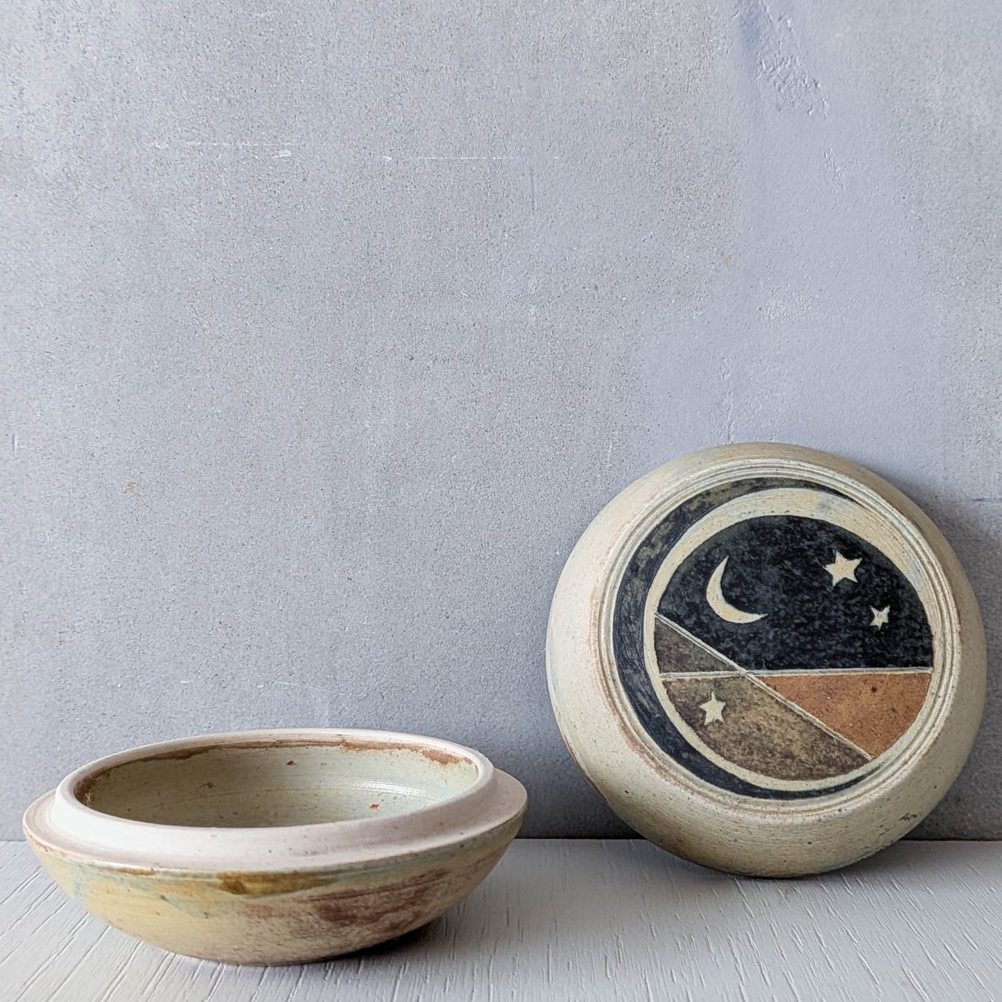 Vintage hand built ceramic studio pottery moon lidded pot Elizabeth Raeburn