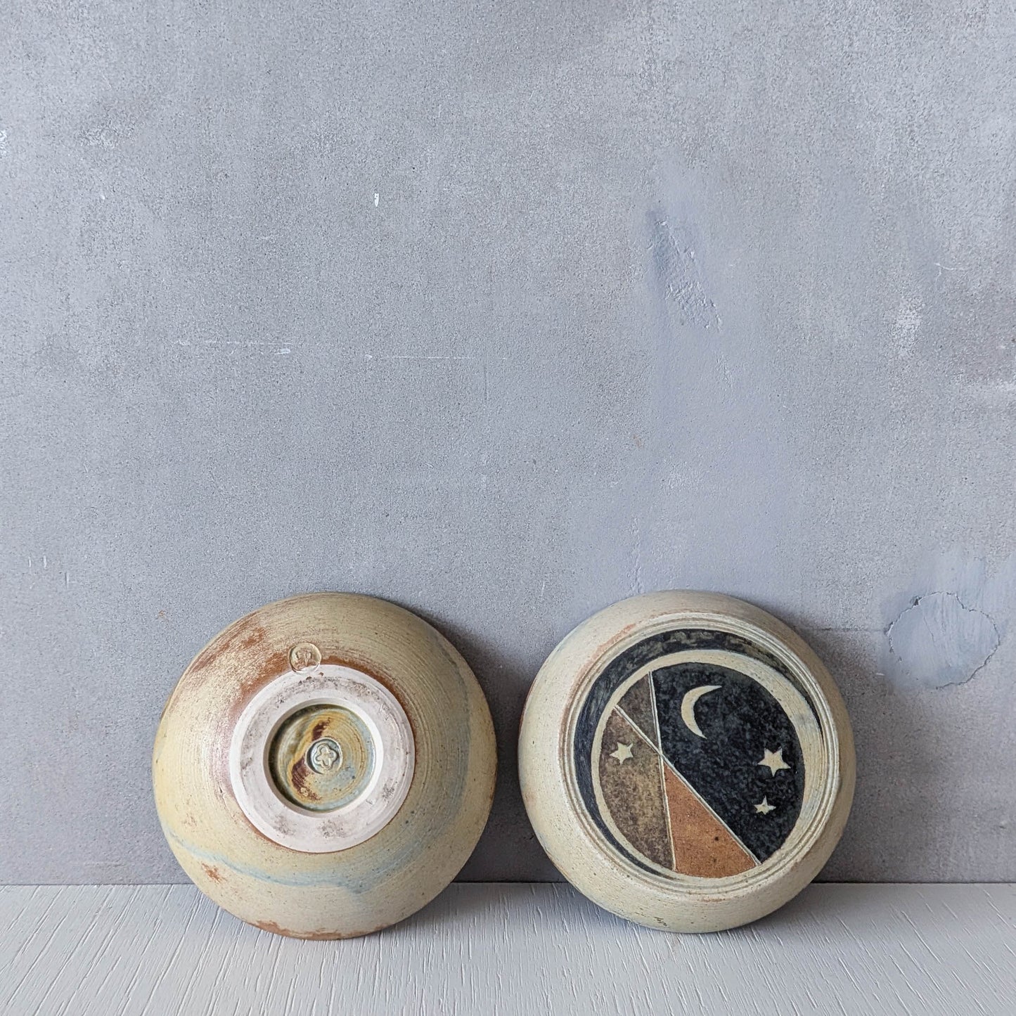 Vintage hand built ceramic studio pottery moon lidded pot Elizabeth Raeburn