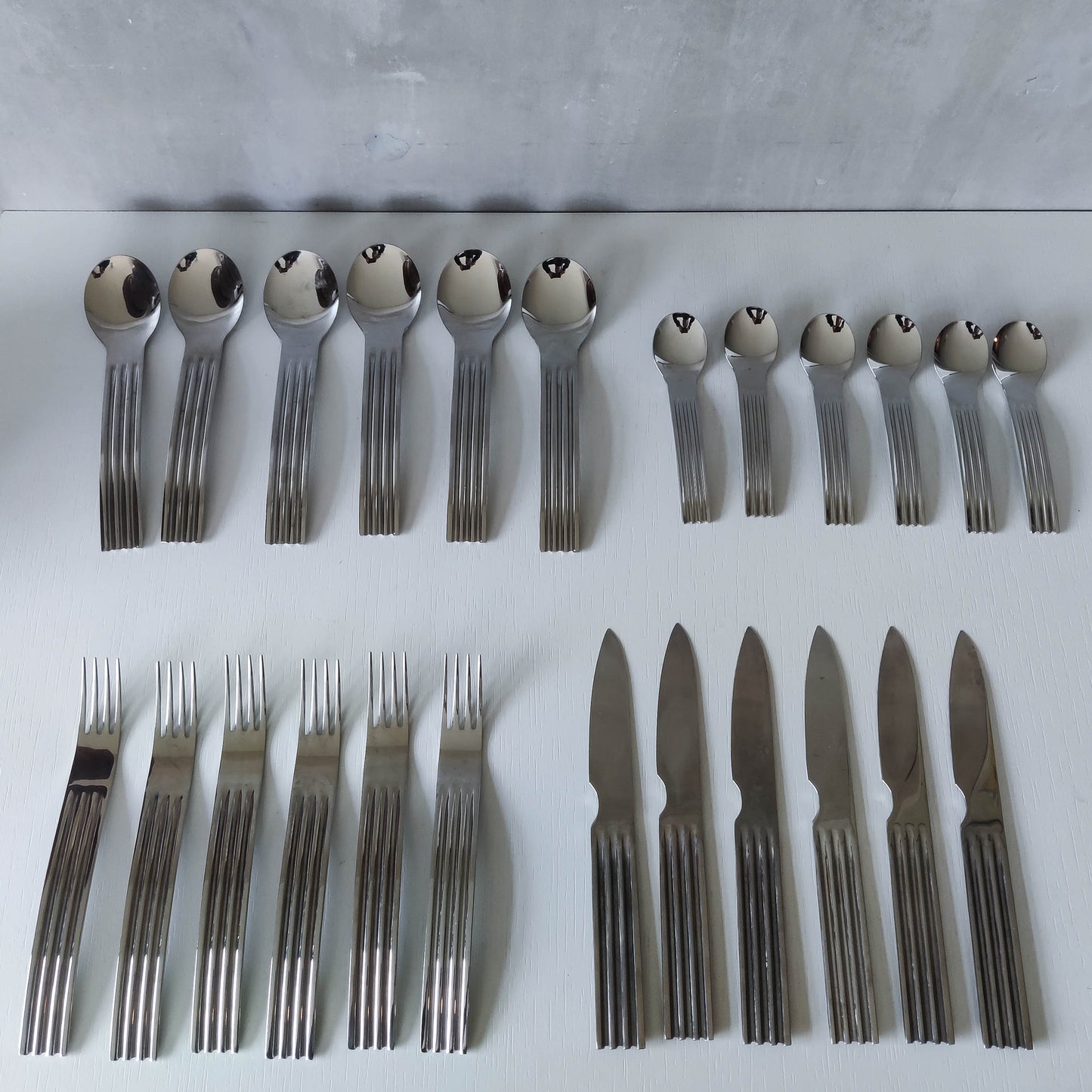 1990s Avant Garde 24 piece cutlery set designed by Terence Conran for Habitat