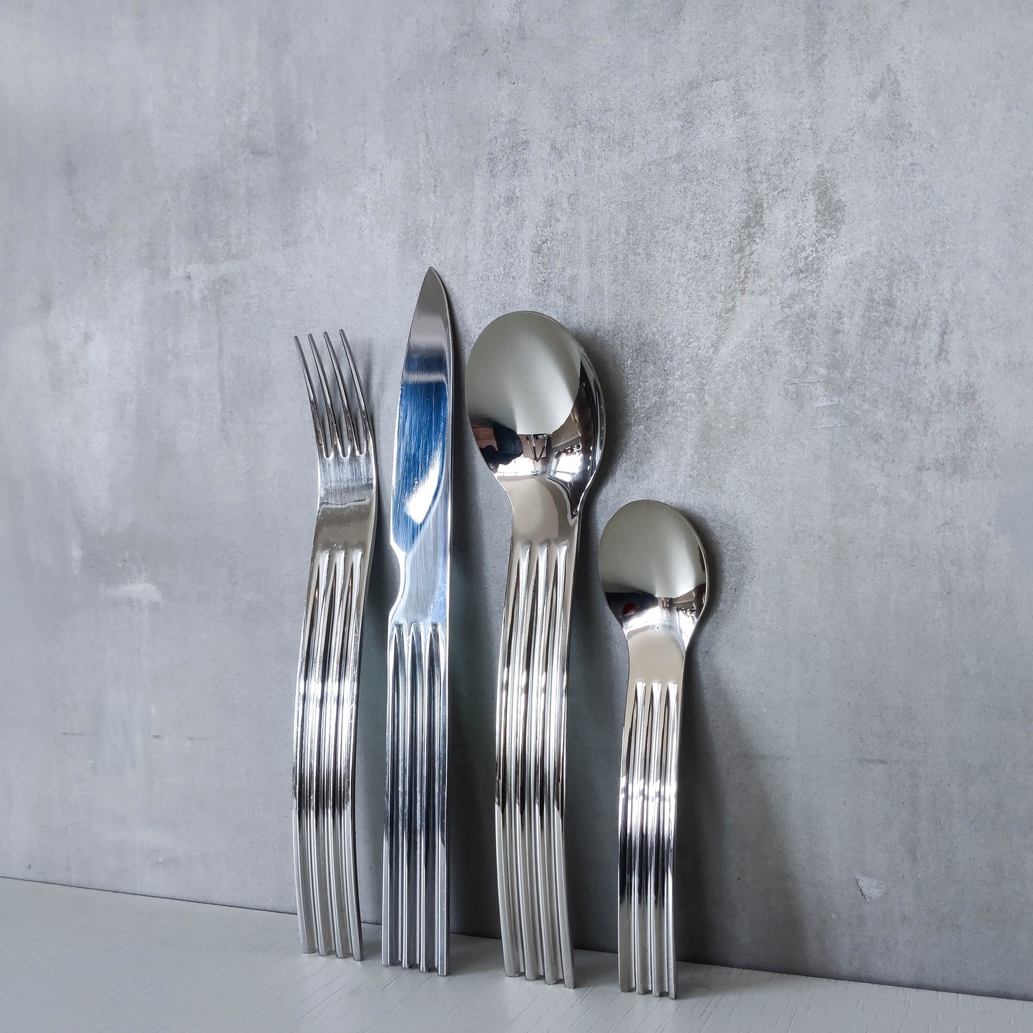 1990s Avant Garde 24 piece cutlery set designed by Terence Conran for Habitat