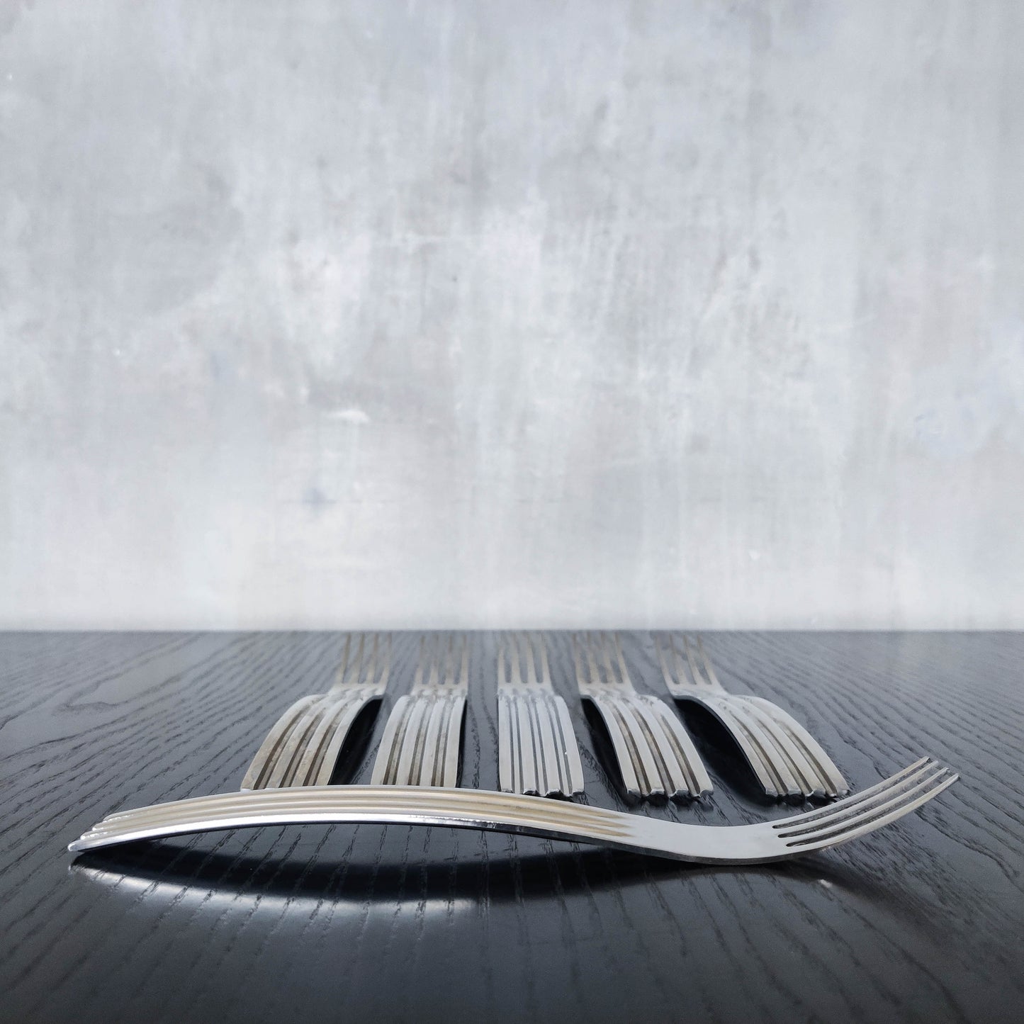 1990s Avant Garde 24 piece cutlery set designed by Terence Conran for Habitat