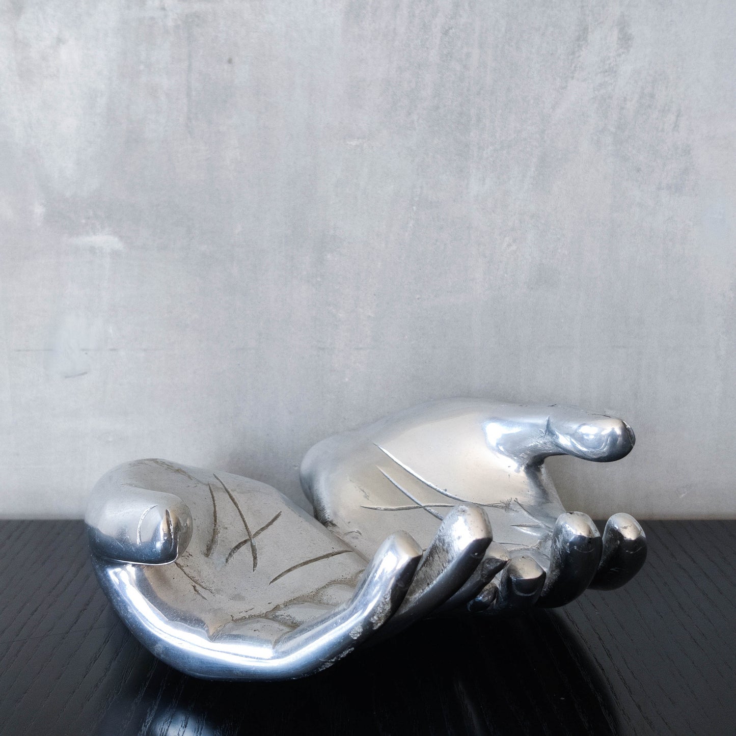 Vintage cast aluminium sculptural open hands catchall dish