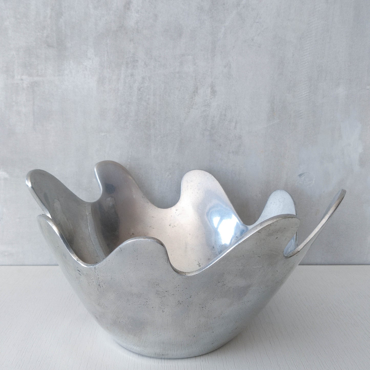 1990s cast aluminium sculptural wavy centrepiece bowl