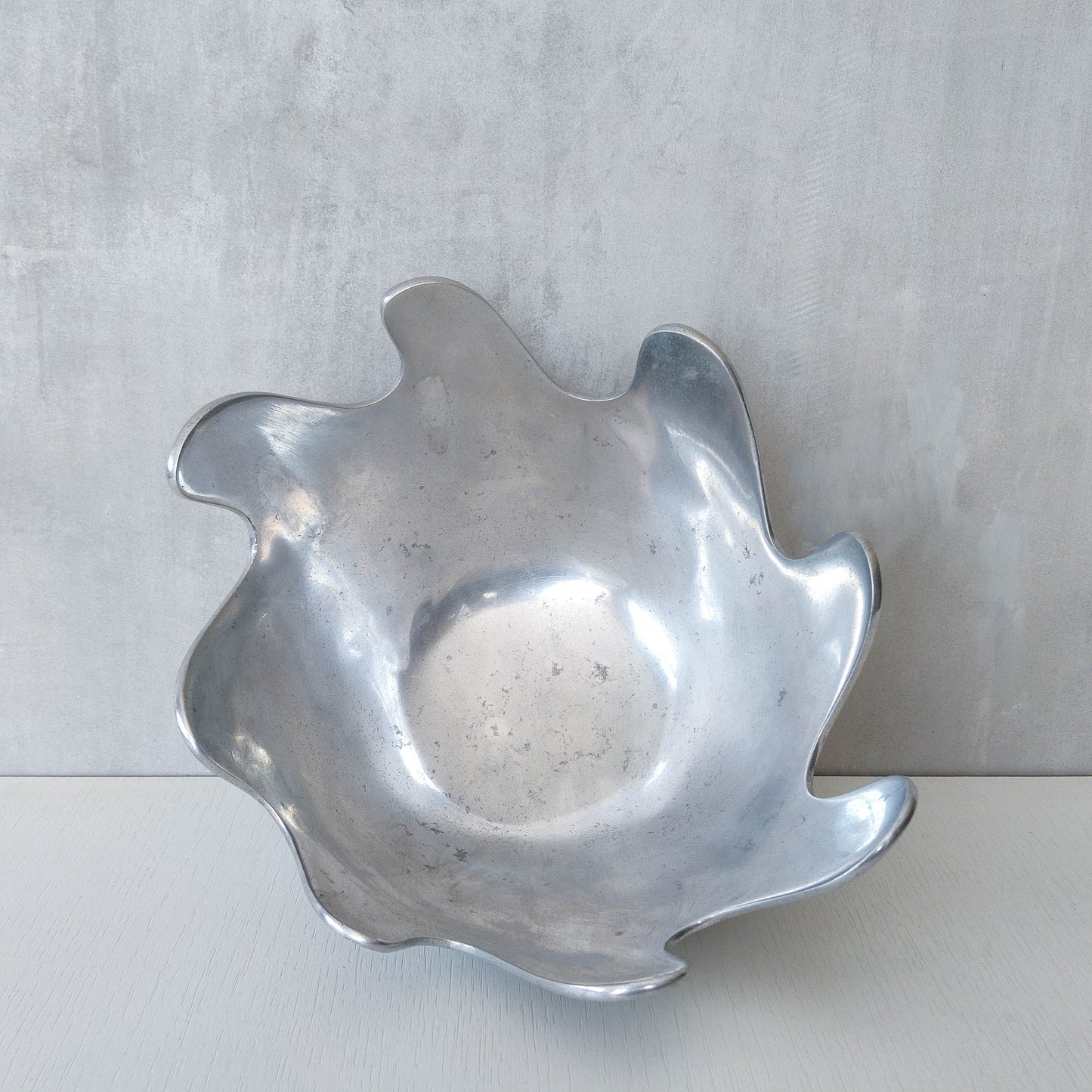 1990s cast aluminium sculptural wavy centrepiece bowl