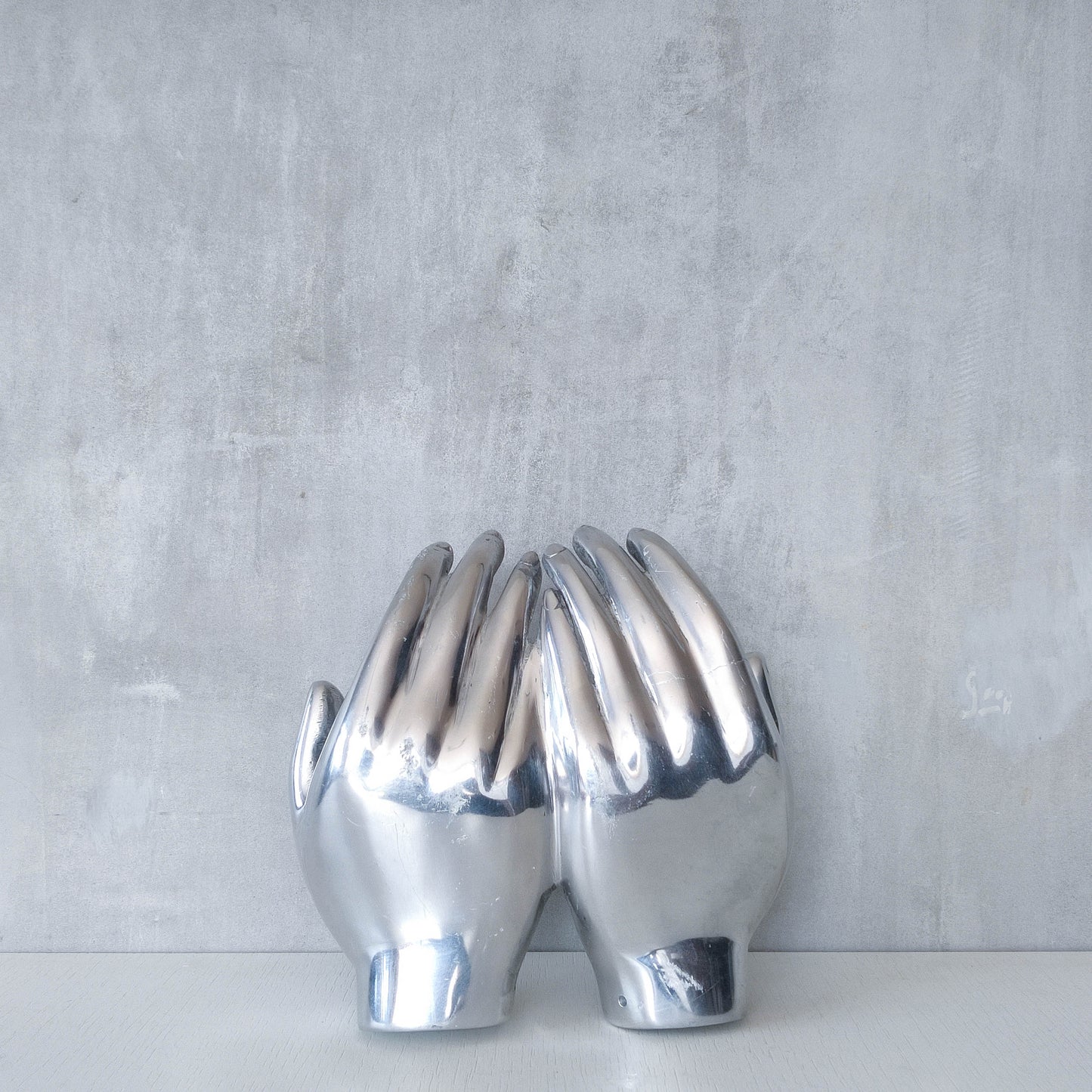 Vintage cast aluminium sculptural open hands catchall dish
