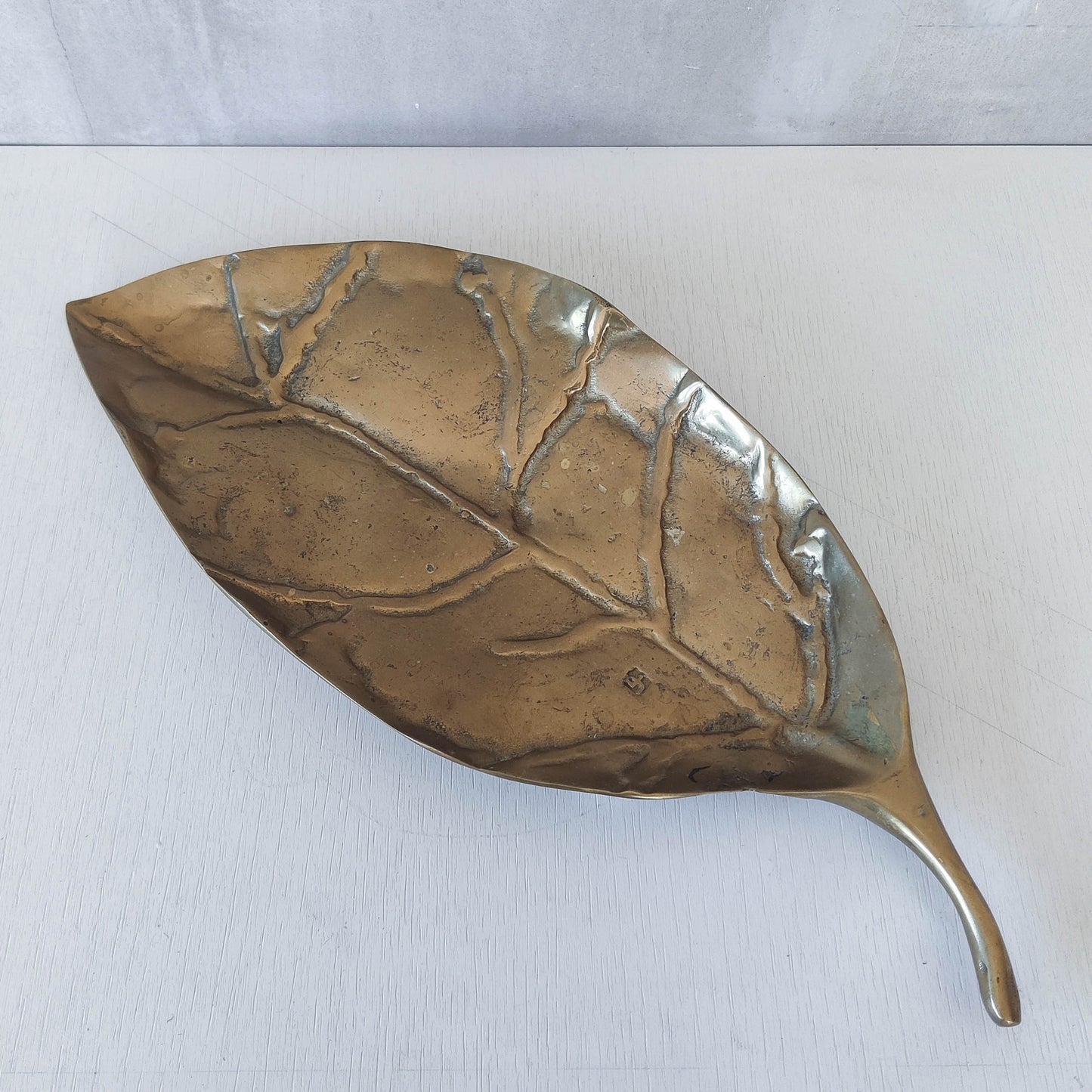 A David Marshall 1980s brutalist sand cast brass large sculptural leaf centrepiece