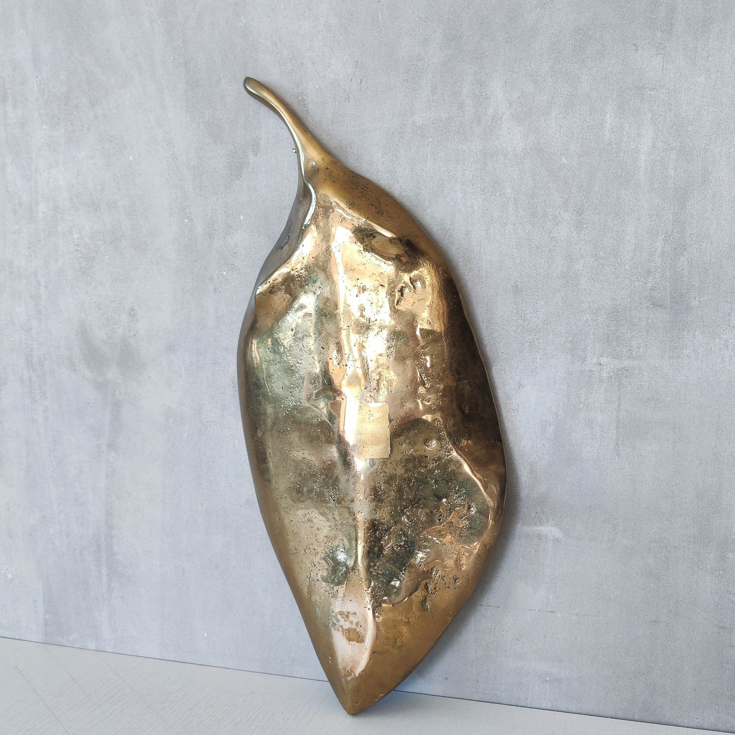 A David Marshall 1980s brutalist sand cast brass large sculptural leaf centrepiece