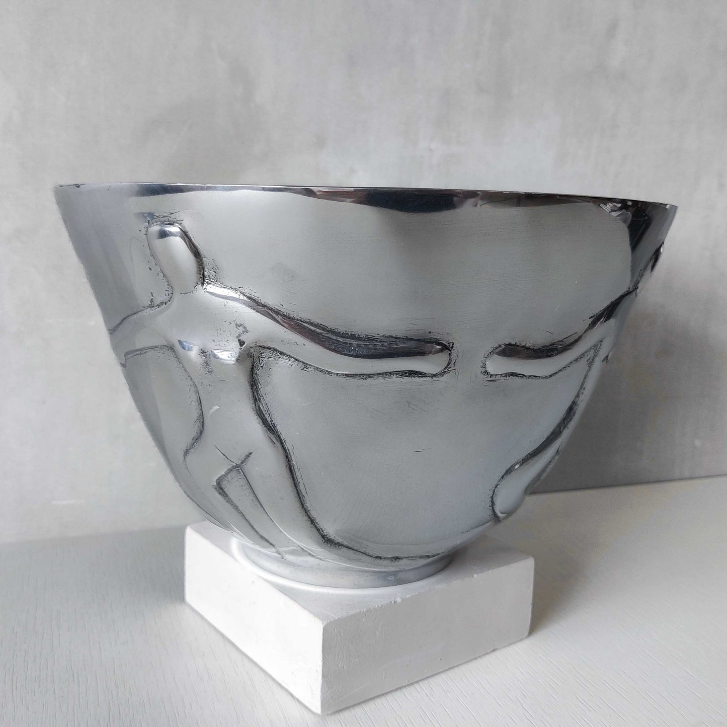 Figurative bowl
