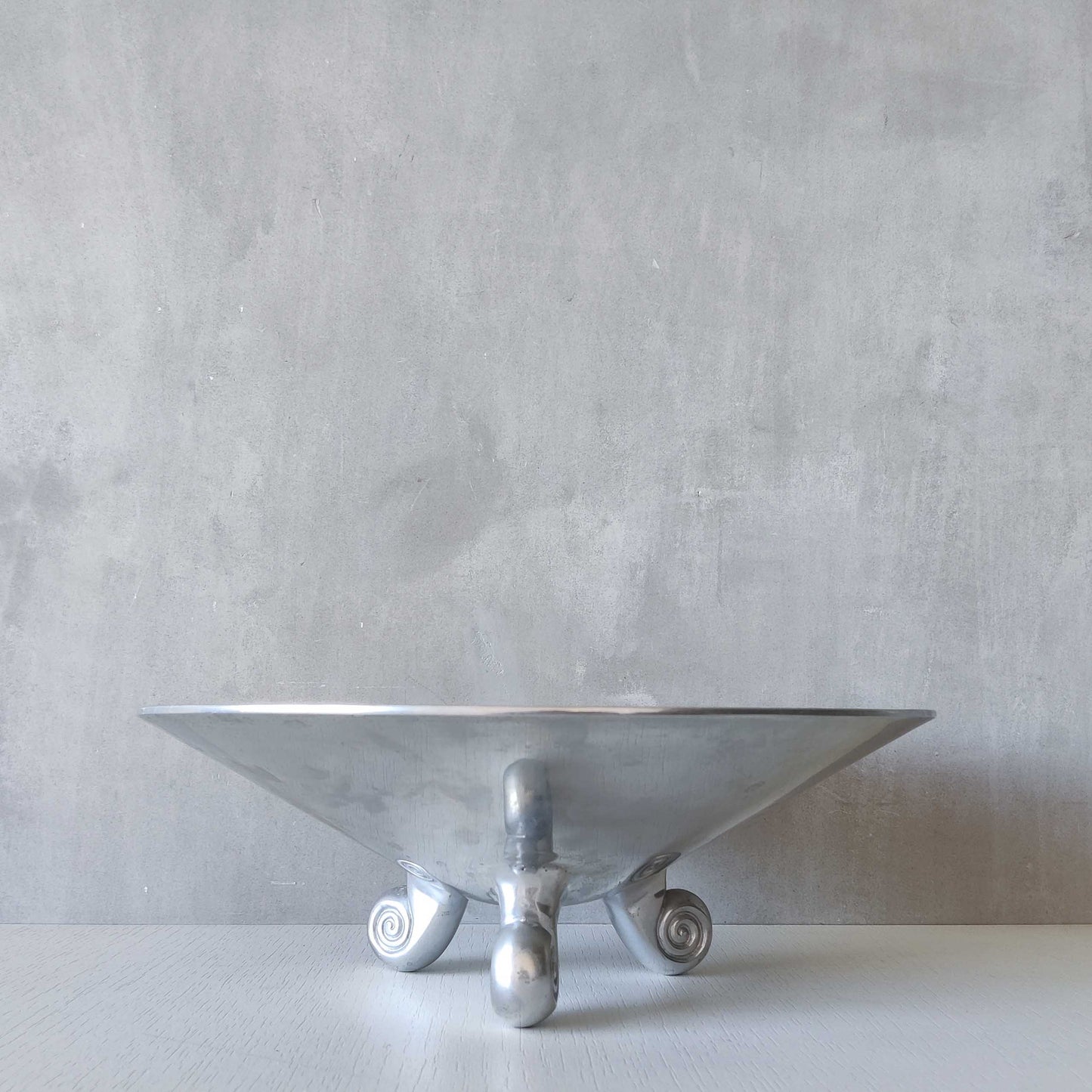 Vintage cast aluminium silver fruit bowl footed centerpiece with spiral feet