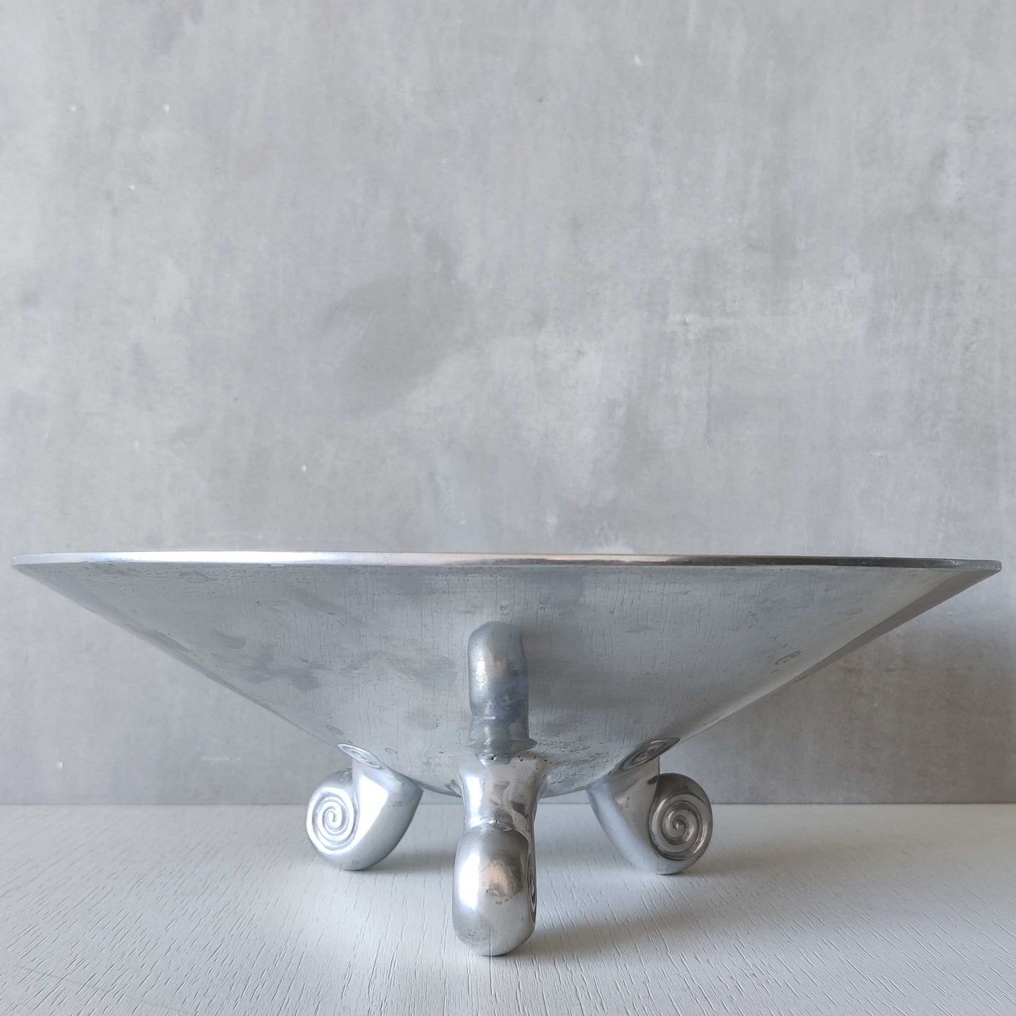 Vintage cast aluminium silver fruit bowl footed centerpiece with spiral feet